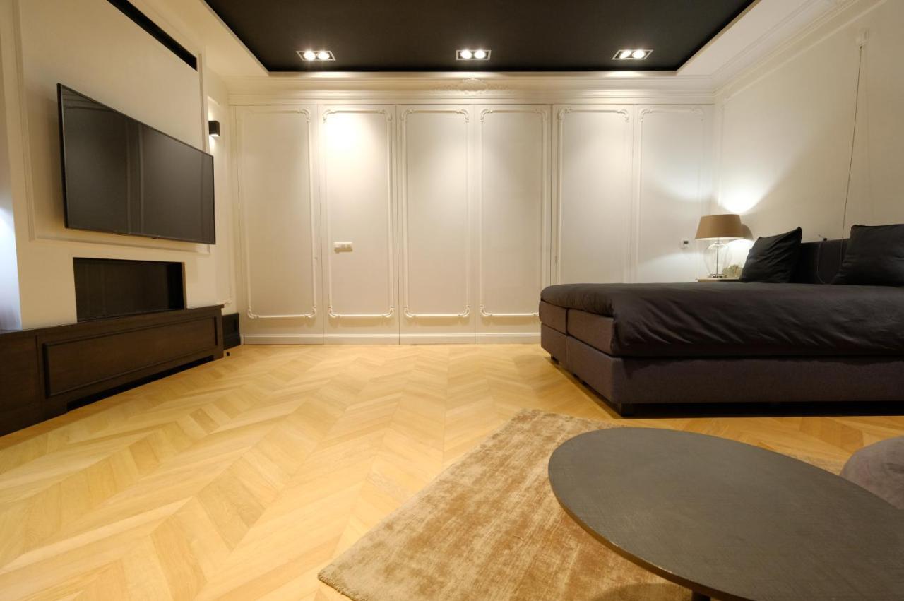 Suite La Duchesse Et Parking Prive Gratuit Mons Esterno foto